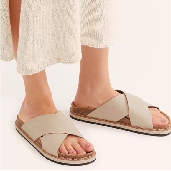 Free People Shoes - NWB Free People Sidelines Footbed Sandals Size 37 (6.5-7)